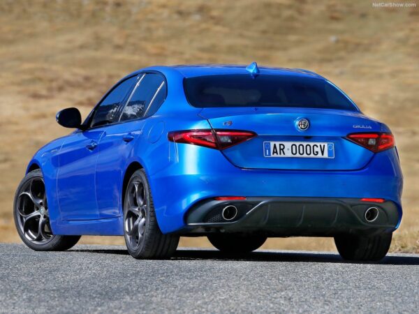 2017 Alfa Romeo Giulia - Image 3